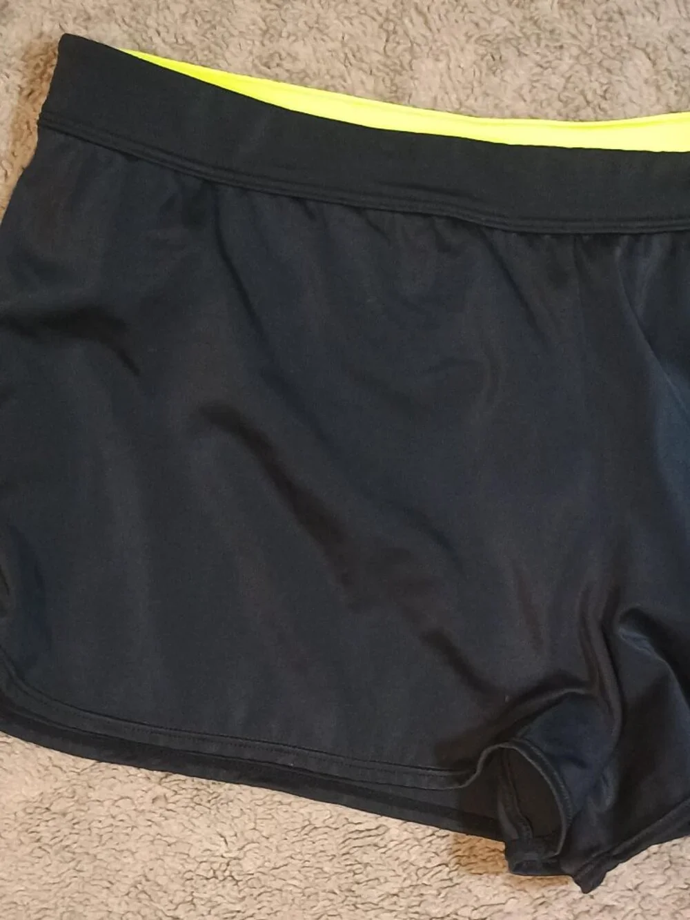 Nike/Running Shorts/Womens L Black Dri Fit Athleisure Gym Workout Neon Waist Sho